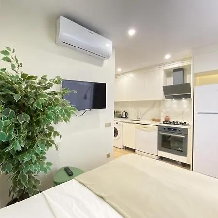 Stylish With Golden Horn Charm Apartment *