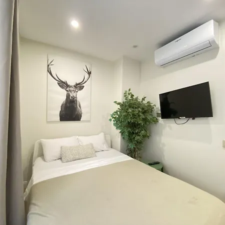 Stylish With Golden Horn Charm Apartment *